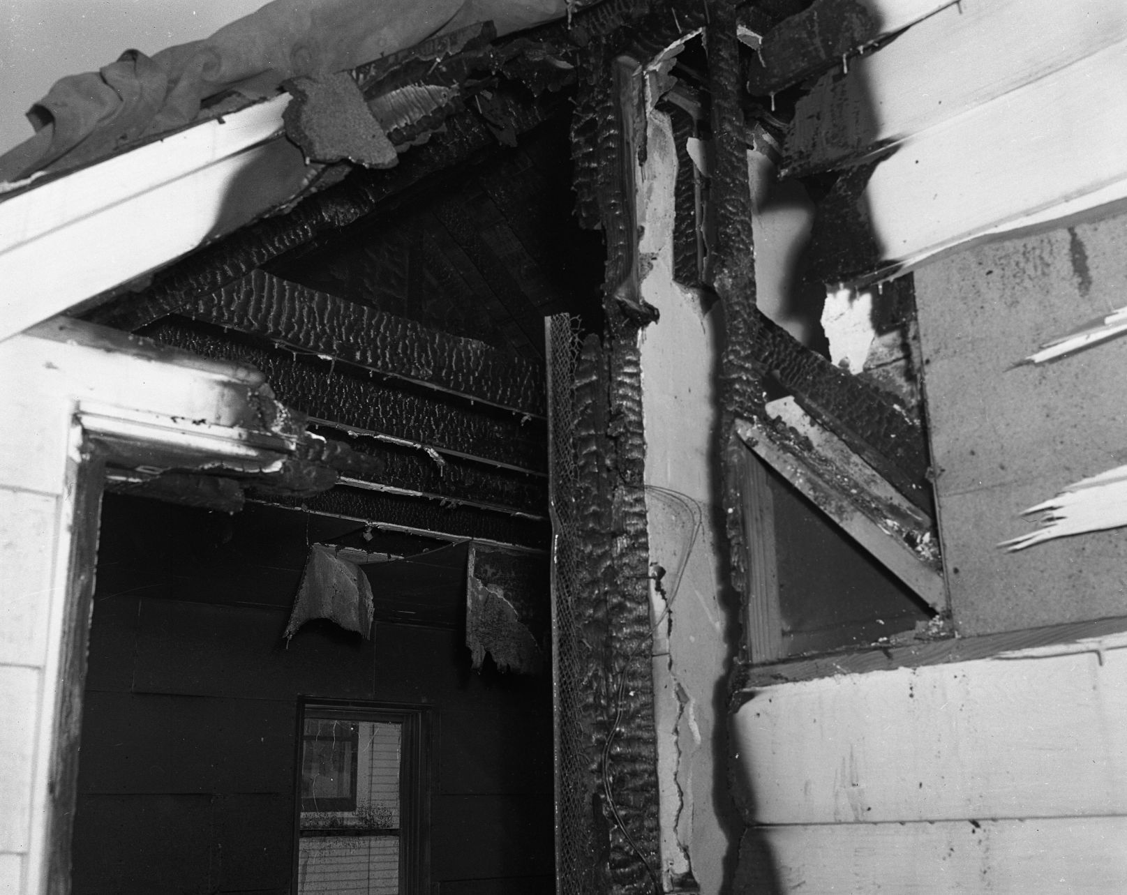 SL17671 house fire.jpg